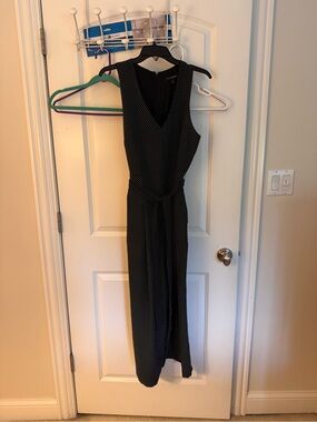 Sleeveless V-Neck Polka Dot jumpsuit - deep navy